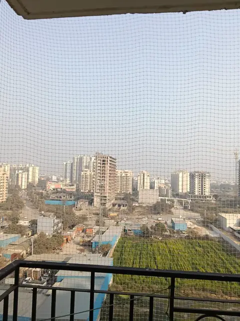 Full-width balcony bird net by Quality Anti Bird Net Services